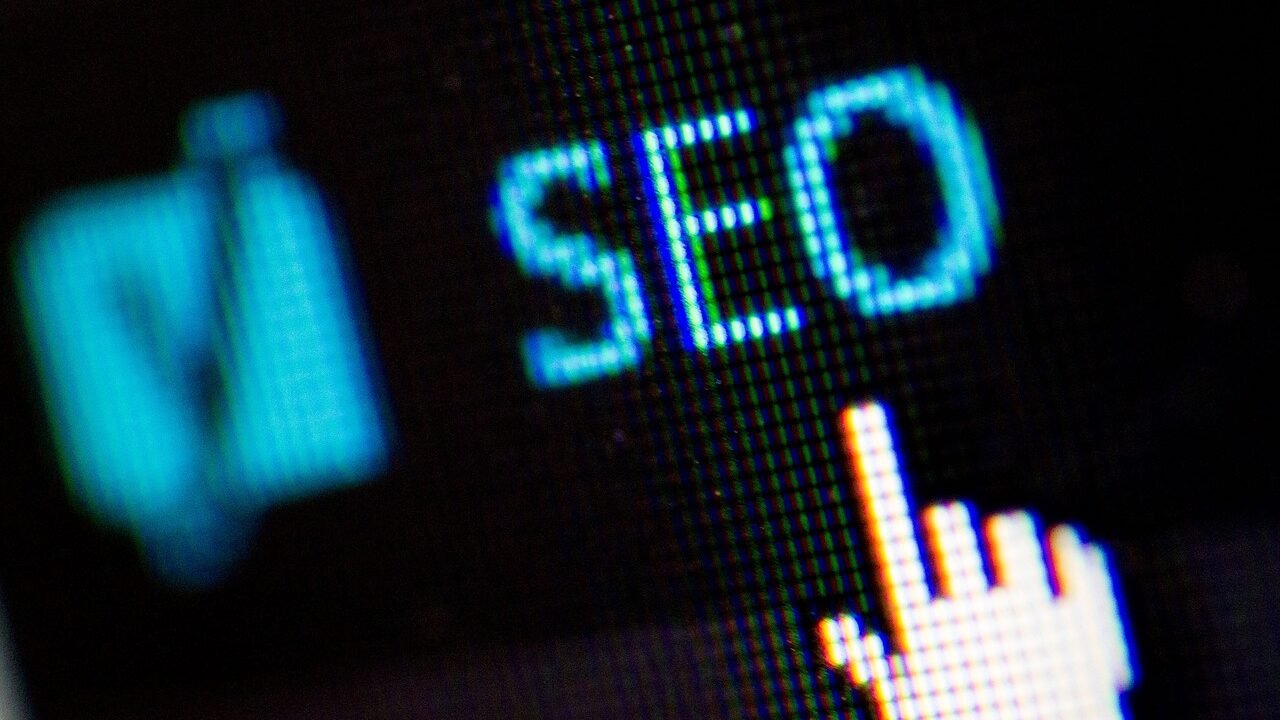 Hacer click en icono de SEO para automatizar los procesos con Yoast SEO. SEO programático para ecommerce.